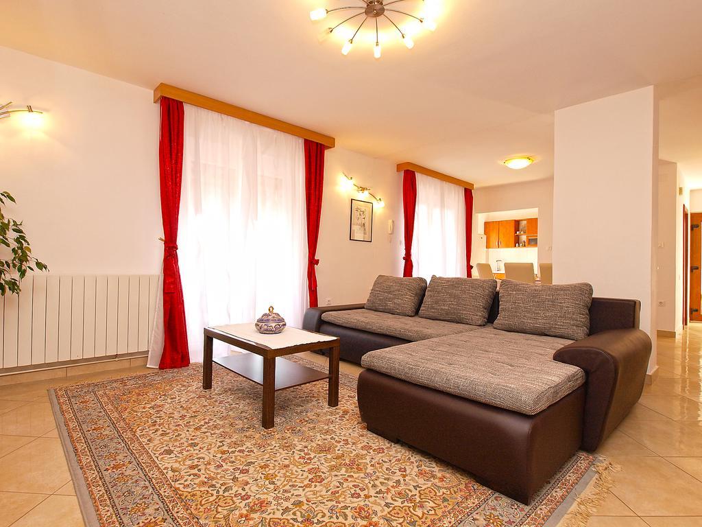 Apartament Munida 734